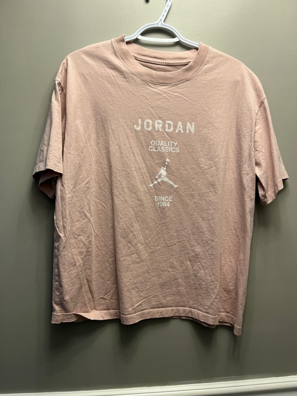 Jordan Women’s Short-Sleeve Logo Tee in Dusty Rose